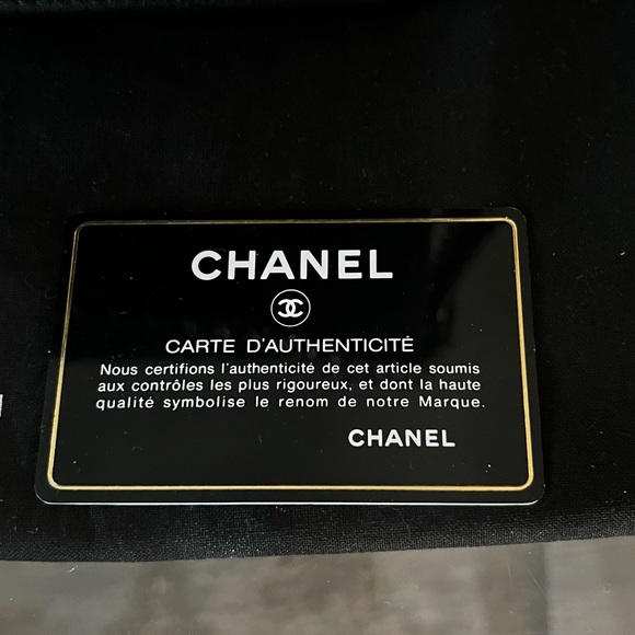 [Authentic] CHANEL BOY HANDBAG XL - Picture 14 of 14